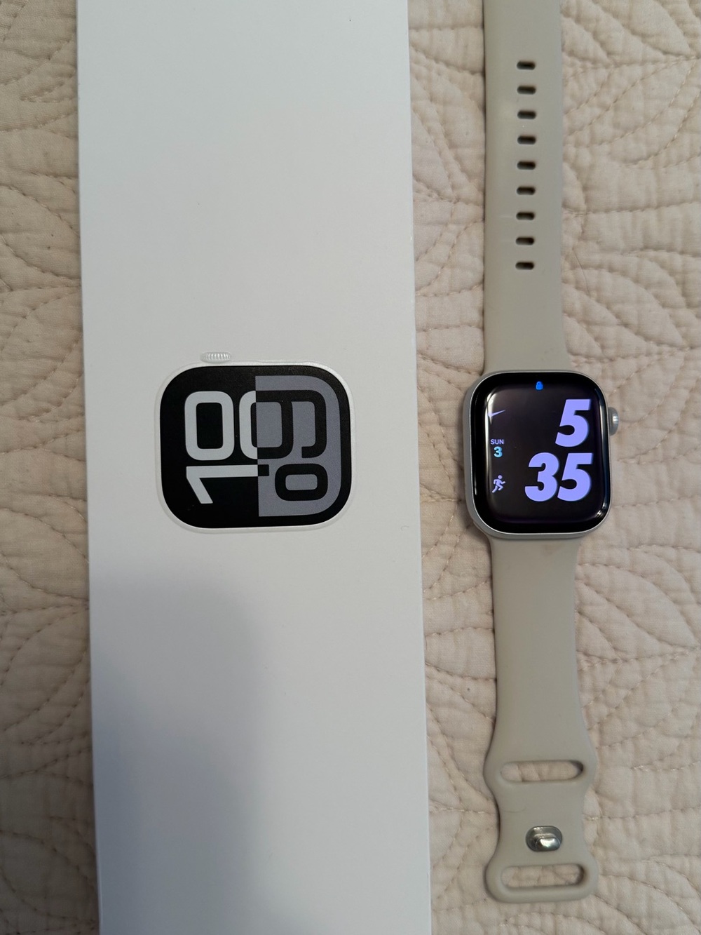 Apple Watch Series 10 (GPS) 42mm Aluminum Case - Silver (2024)
